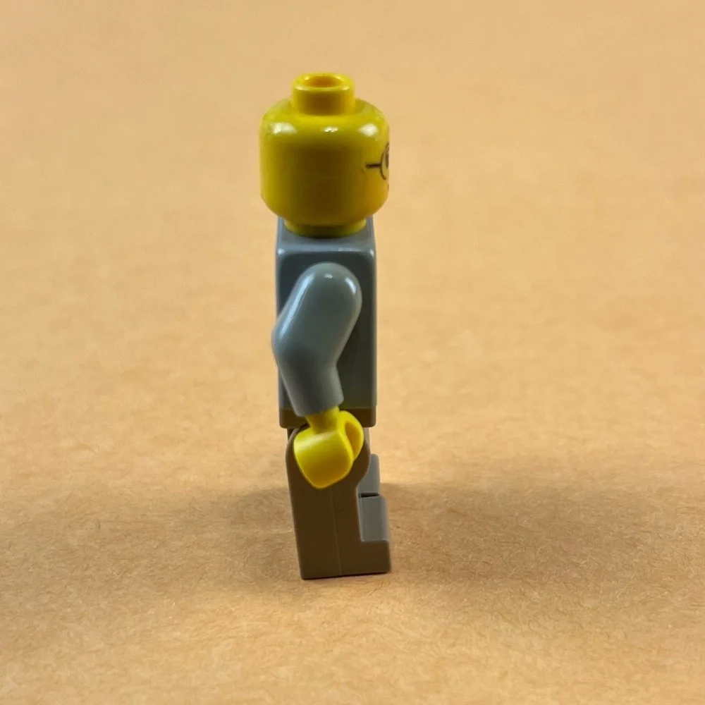 LEGO Minifigure Harry Potter HP036 Missing Cape/Hair FLAW 2